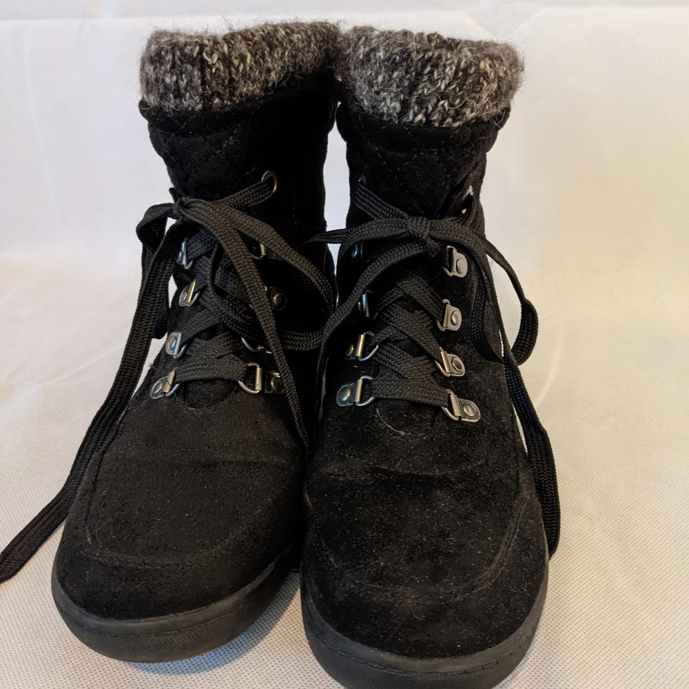G By Guess Boots Womens 8.5 M Black Suede Boot